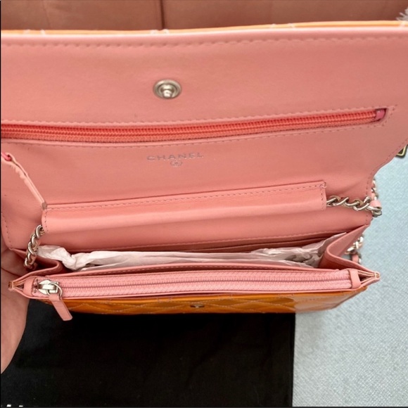 Authentic Chanel Wallet on Chain - Picture 8 of 10